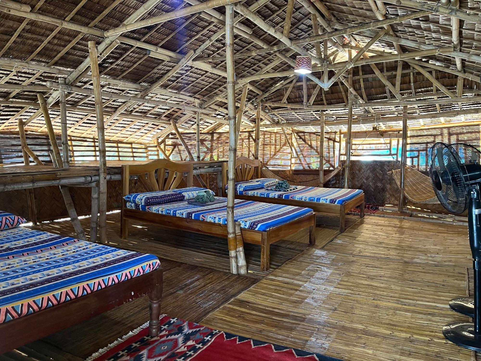 Bamboo Nest Beachfront プエルト・プリンセサ エクステリア 写真